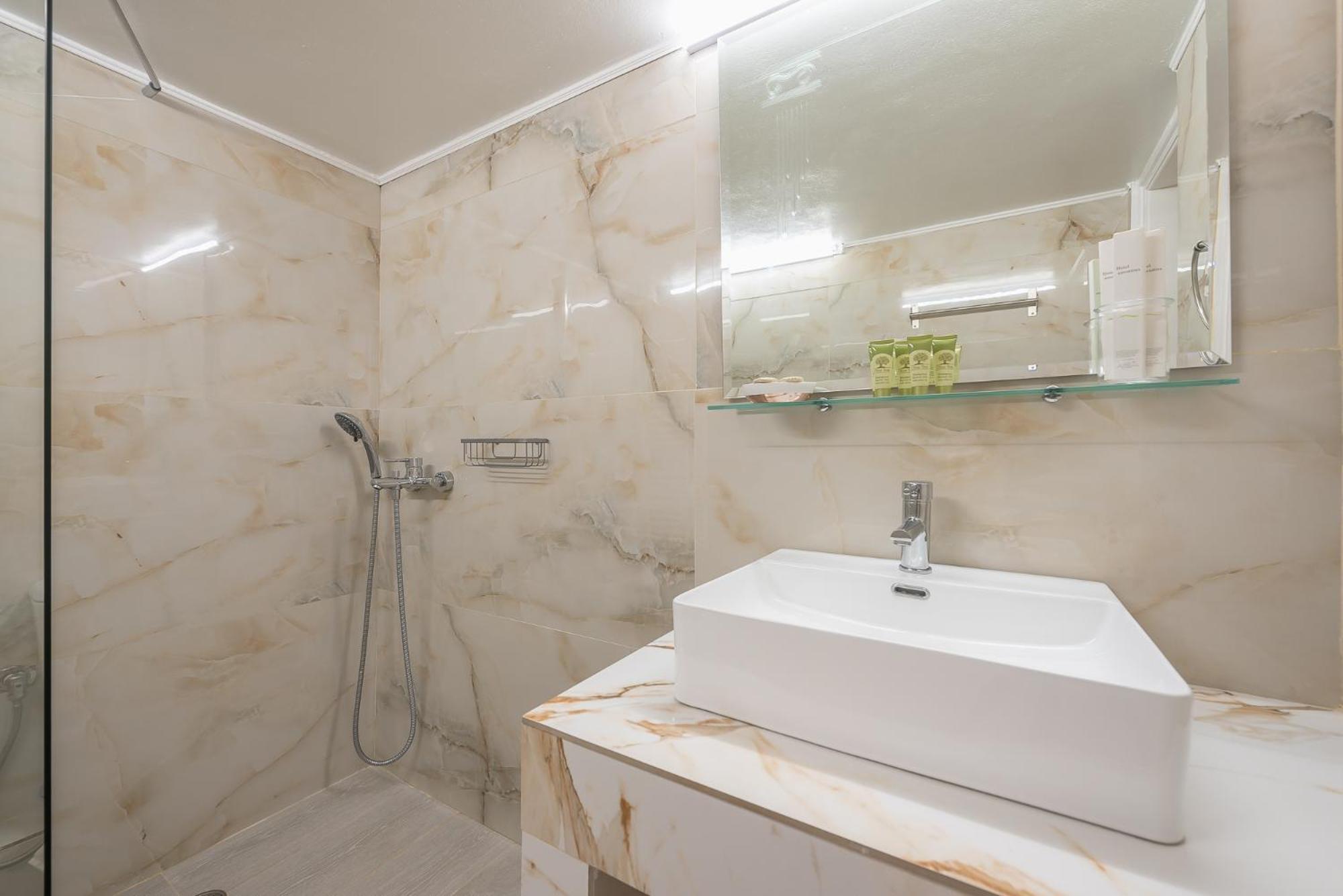 Modern Apartment 200M From Acropolis 100Mbps Netflix Atenas Exterior foto